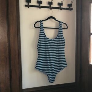 🏊‍♂️🏊‍♀️BASIC EDITIONS Navy and Light Blue Striped Swimsuit 🩱